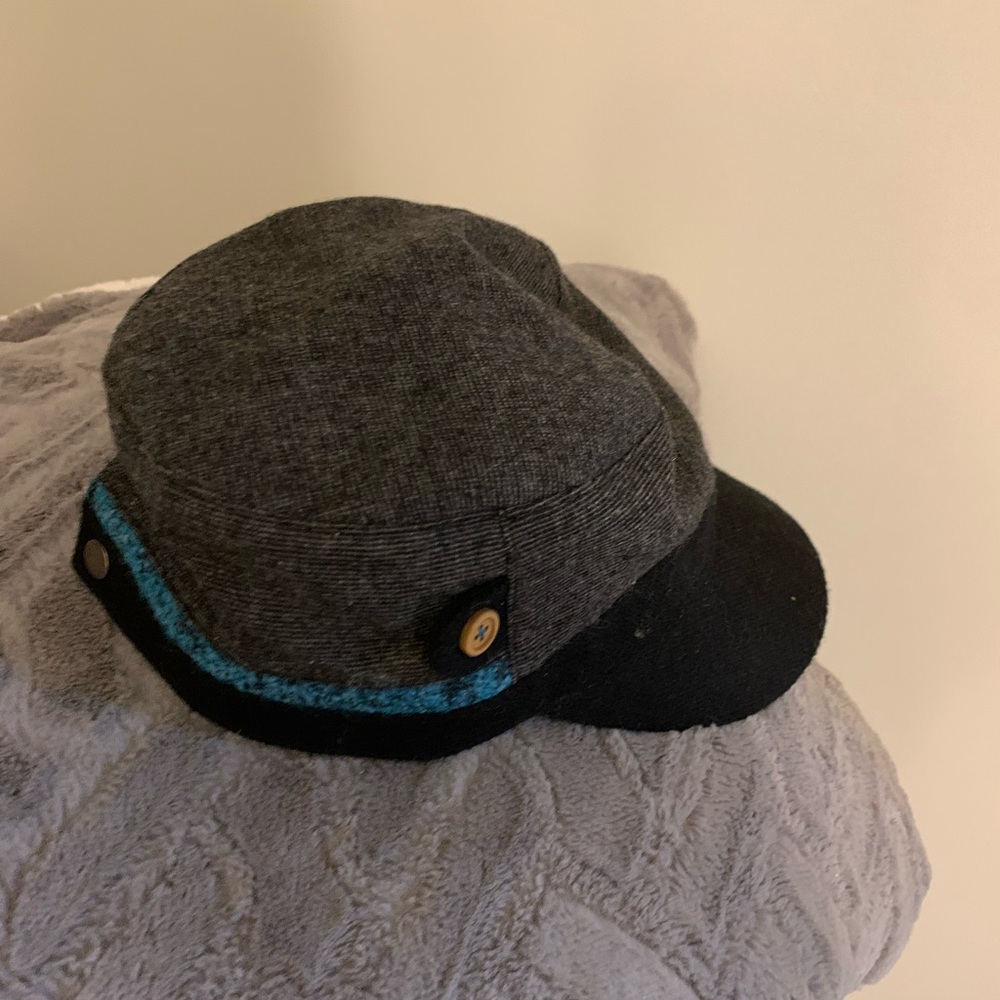 Hat - Picture 2 of 3